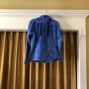Northface Pullover with hood